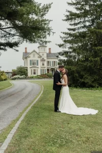 Elsa and Winston in front of the Inn